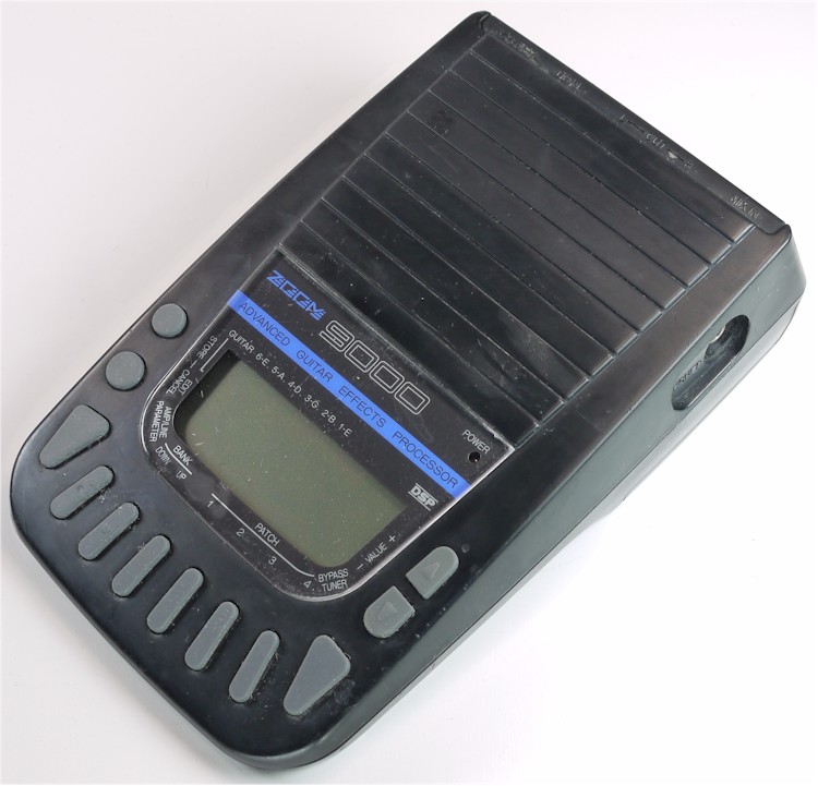 ZOOM 9000 Advanced Guitar MultiEffects Processor w/FC01 Pedal, Cables