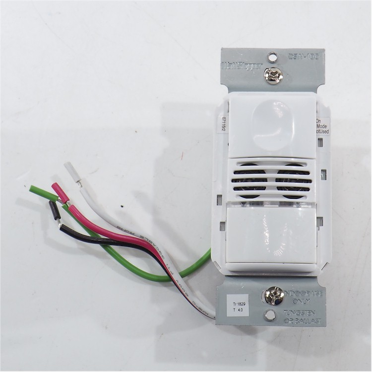 NEW legrand/Wattstopper DSW100W WHITE Dual Tech Wall Switch Sensor